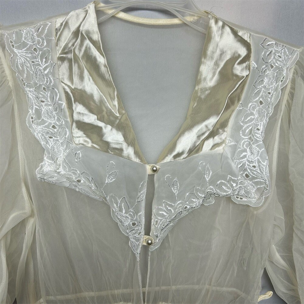Vintage Sheer Peignoir Robe Womens Size M Ivory Lace Collar Pearl Buttons READ - Picture 3 of 9